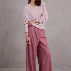 August trui in desert sand