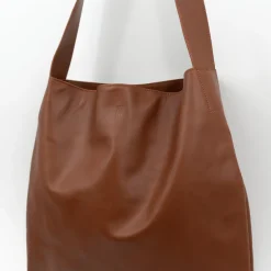 Big crossbody handtas in cognac nappaleer