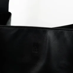 Big crossbody handtas in zwart nappaleer