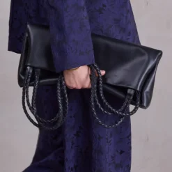 Clutch bag in black
