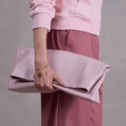 Clutch bag in misty rose