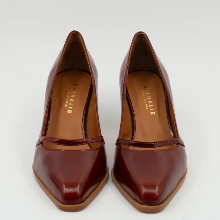 Daggie cognac pump