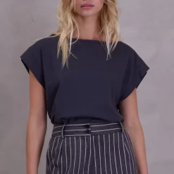 Demi T-shirt in charcoal