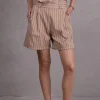 Diaz short in mokka stripes