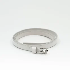 Dunne witte riem