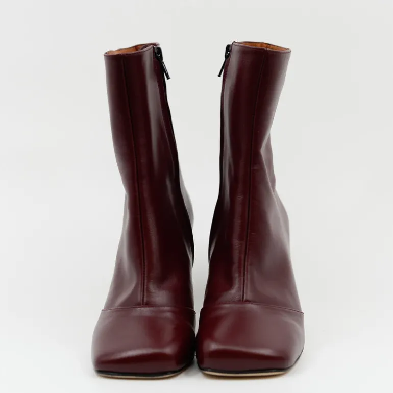 Eames laarsje in burgundy