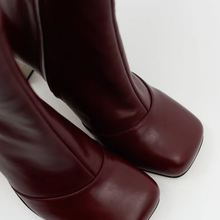 Eames laarsje in burgundy