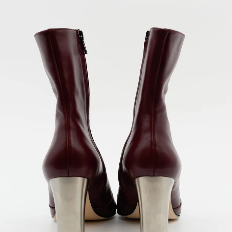 Elize laarsje in burgundy