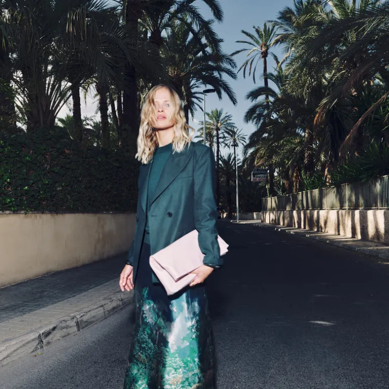 Emmanuel rok in jungle jacquard