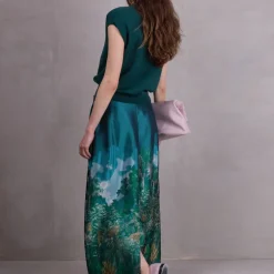 Emmanuel rok in jungle jacquard