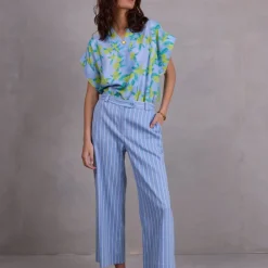 Fannie broek in powder blue stripes