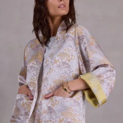 Flenn kimono in golden glow sakura