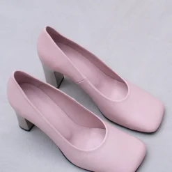 Flume pump in cameo rose