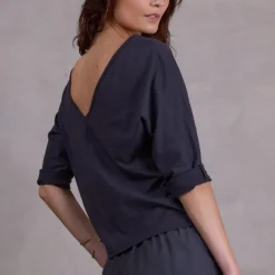 Ilana T-shirt in charcoal