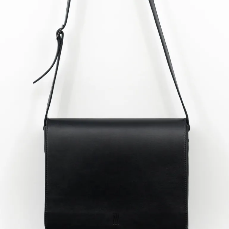 Medium crossbody handtas in zwart nappaleer