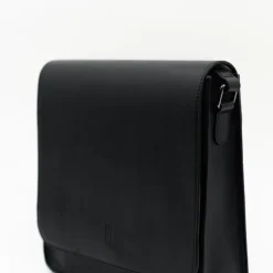 Medium crossbody handtas in zwart nappaleer