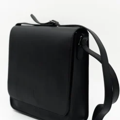 Medium crossbody handtas in zwart nappaleer
