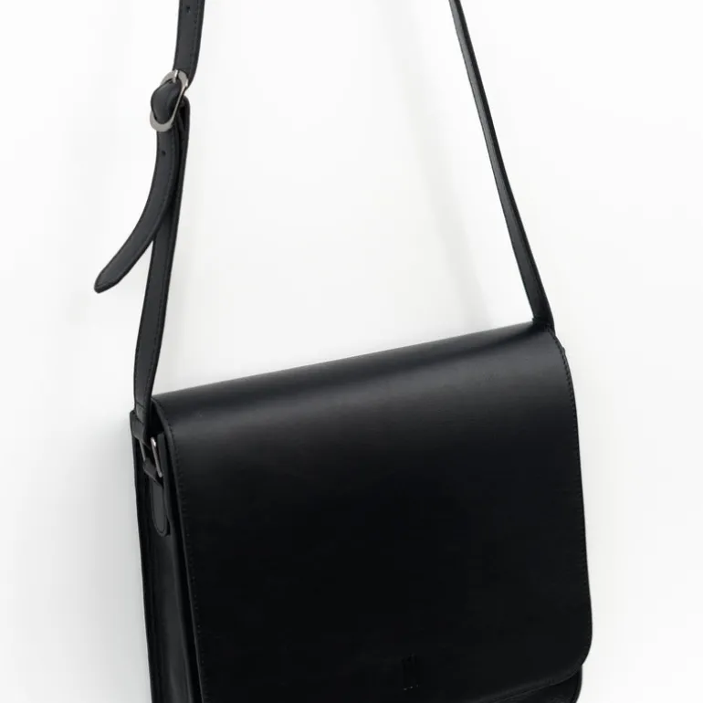 Medium crossbody handtas in zwart nappaleer