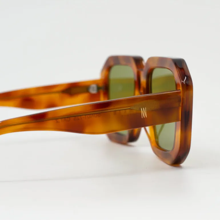 Onassis zonnebril in light tortoise /olive