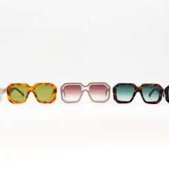 Onassis zonnebril in light tortoise /olive