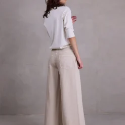 Opava truitje in off-white