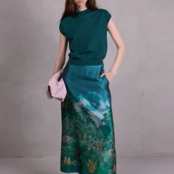 Salinas top in evergreen