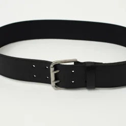 Zwarte riem met dubbele sluiting